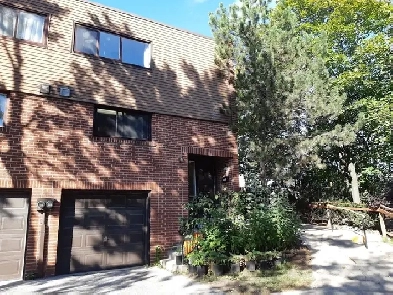 3-bedroom townhouse for rent at Don Mills/Steeles Image# 1