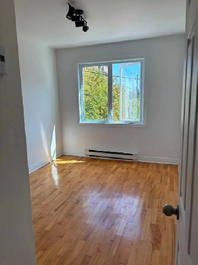 Montréal Hochelaga-Maisonneuve2½ à louer avec 1 chambre fermée Image# 1