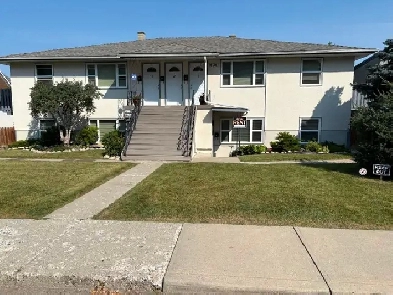 Affordable Inner-City Living – $1250  1-Bed  short walk 17th Ave Image# 1