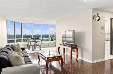 Condo For Sale 2 Bed 2 Bath 2 Parking! Image# 1