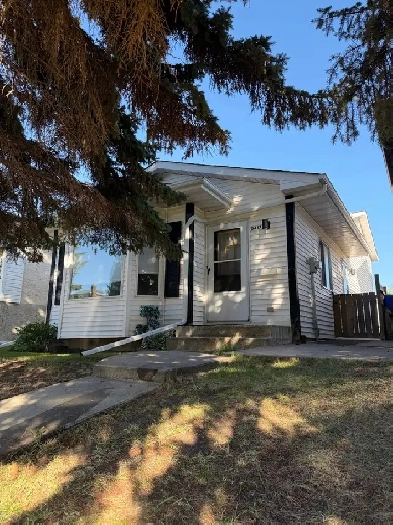 Newly Renovated 3 Bedroom Home - Ready For Rent November 1 Image# 1