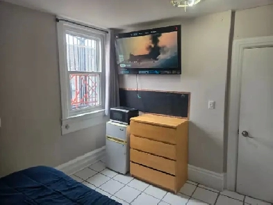 FREE RENT!  Fully furnished Suite Steps from Elgin and the Canal Image# 1