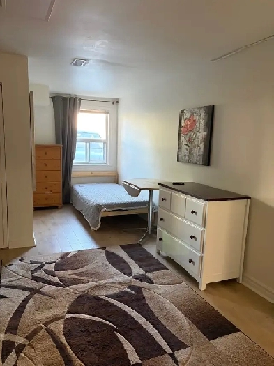 Bachelor Basement Apartment – Bathurst & Steeles – $1,400 Image# 1