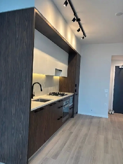 1 Bedroom   Den for Rent – Kingsway & Earles St. Image# 1