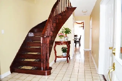 Room for rent for UTSC & Centennial student ($810,$620)!! Best$ Image# 1